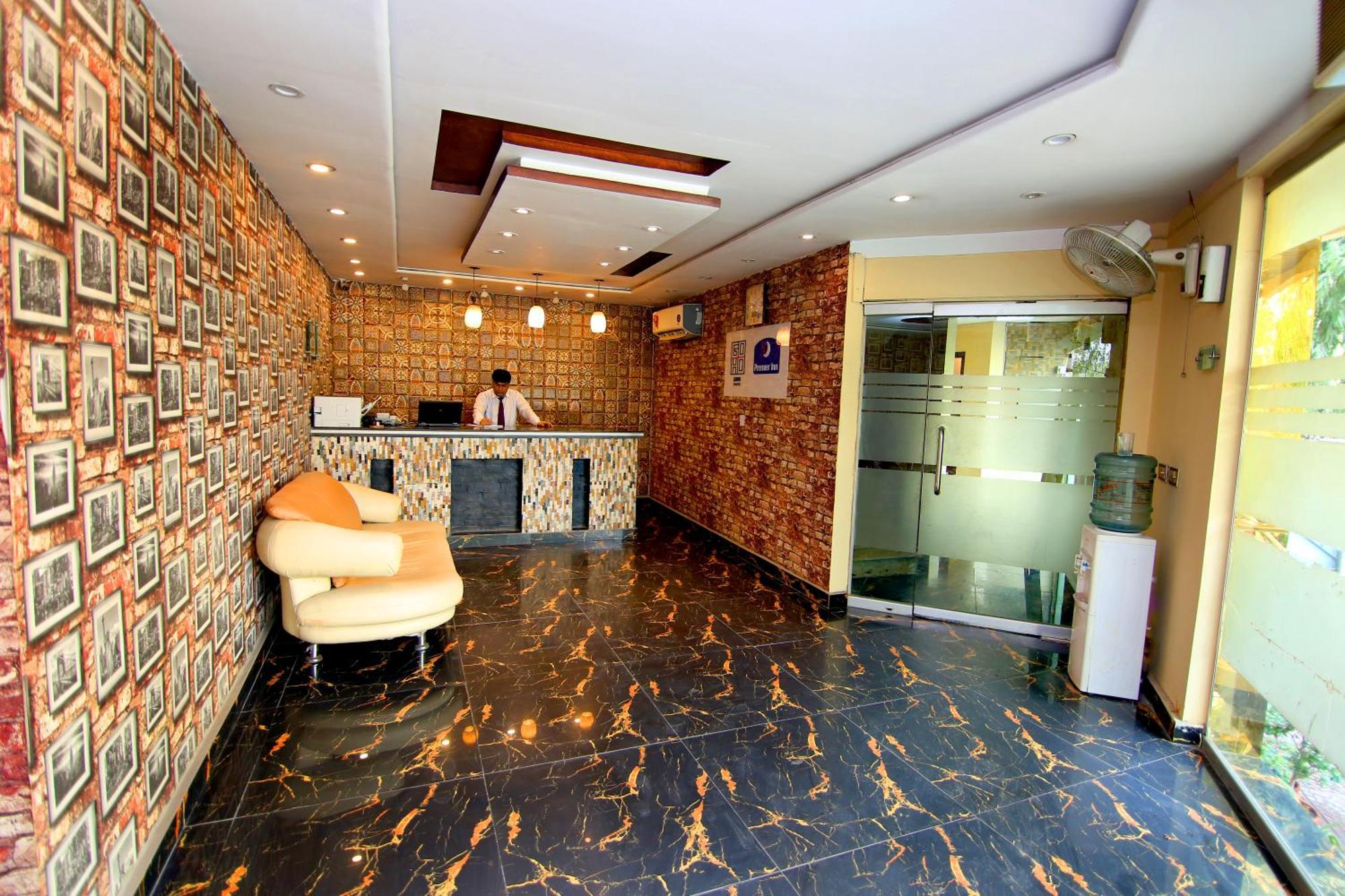 Premier Inn Gulberg Лахор Экстерьер фото