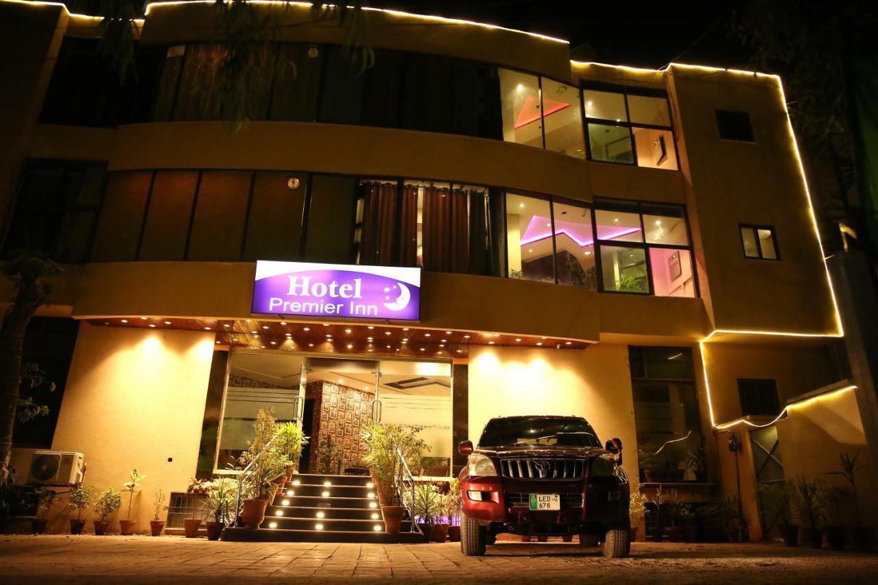 Premier Inn Gulberg Лахор Экстерьер фото